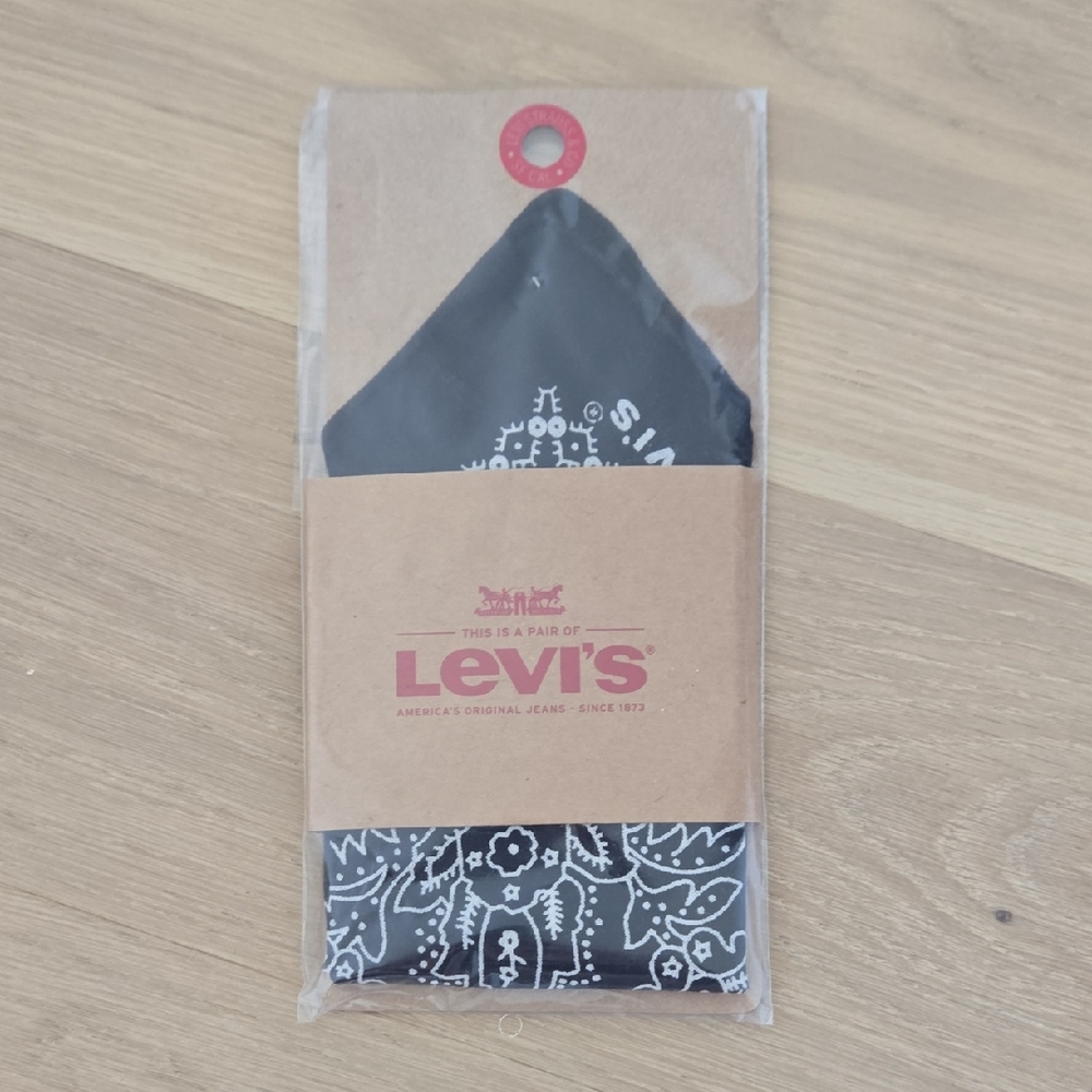 NWT Levi's Bandana